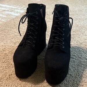 LAMODA Black Lace-Up Platform Boots
